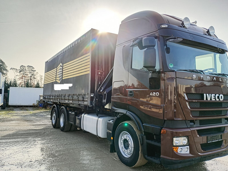 Iveco AS260S42Y/FS - Plane LKW, Autokran: das Bild 3 Iveco AS260S42Y/FS - Plane LKW, Autokran: das Bild 3