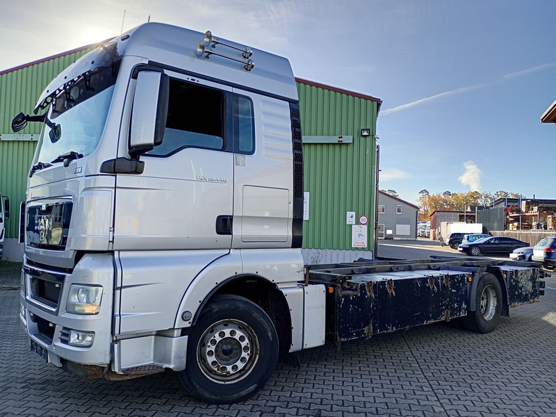 MAN TGX 18.440 - Fahrgestell LKW: das Bild 2 MAN TGX 18.440 - Fahrgestell LKW: das Bild 2