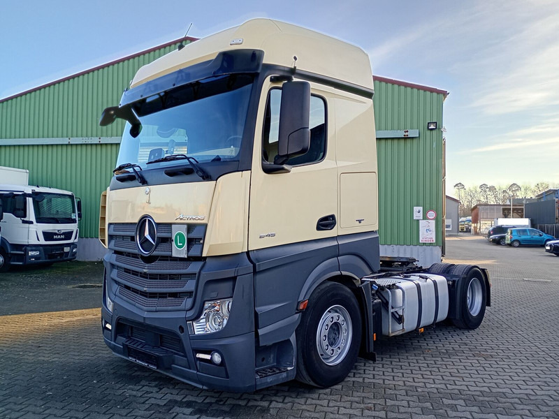 Mercedes-Benz Actros 1845 - Sattelzugmaschine: das Bild 1 Mercedes-Benz Actros 1845 - Sattelzugmaschine: das Bild 1