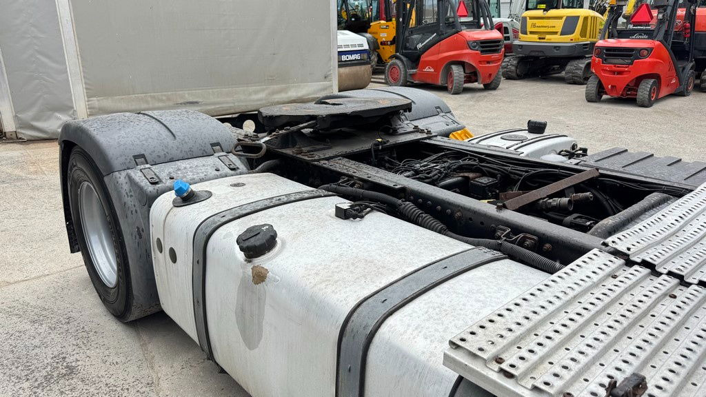 MAN TGX 18.400 4X2 tipp. hydr. - retarder - Sattelzugmaschine: das Bild 4 MAN TGX 18.400 4X2 tipp. hydr. - retarder - Sattelzugmaschine: das Bild 4