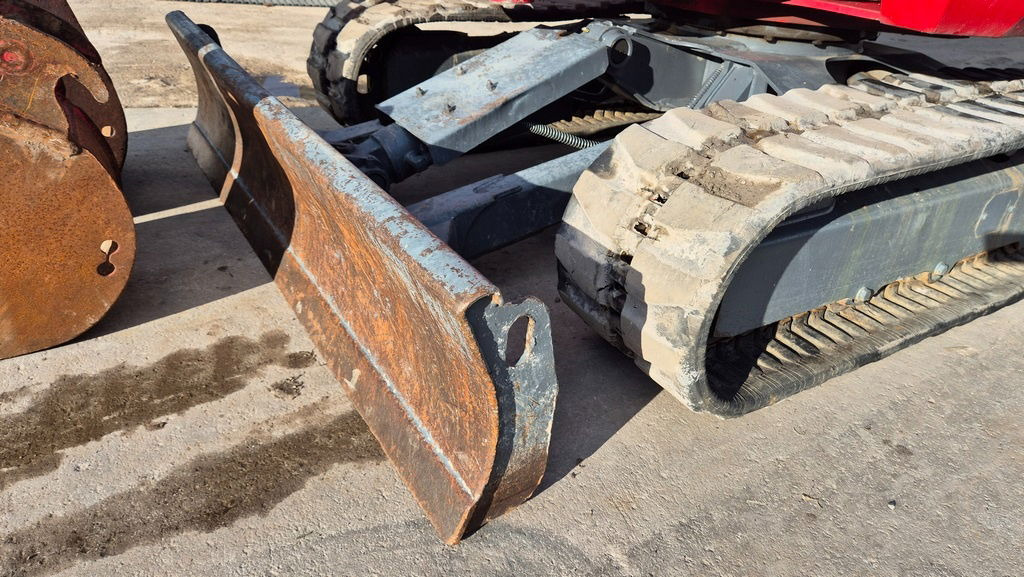 Takeuchi TB138FR - Powertilt - 3X Buckets - 2015 Year - Minibagger: das Bild 5 Takeuchi TB138FR - Powertilt - 3X Buckets - 2015 Year - Minibagger: das Bild 5