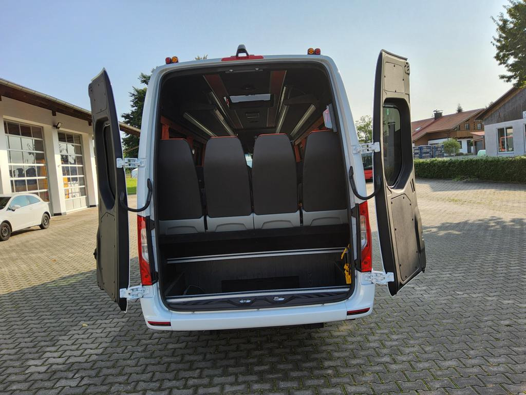 Mercedes Benz 519 cdi Comfort XL 190 PS / 19+1+1 Reise / NEUWAGEN - Kleinbus, Personentransporter: das Bild 5 Mercedes Benz 519 cdi Comfort XL 190 PS / 19+1+1 Reise / NEUWAGEN - Kleinbus, Personentransporter: das Bild 5