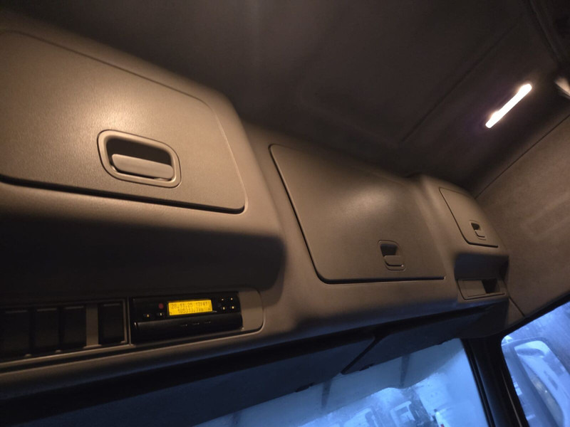 Volvo FH12 460 - Voith - Sattelzugmaschine: das Bild 5 Volvo FH12 460 - Voith - Sattelzugmaschine: das Bild 5