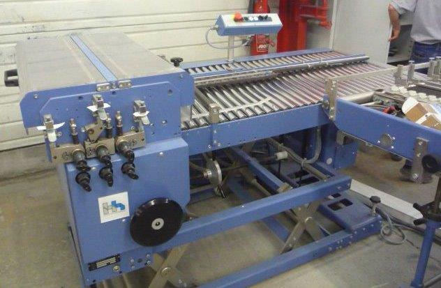 Flat pile feeder MBO F 76 Solo with independent drive for max. format of 72 x 102 cm and Cutting unit Herzog and Heymann H&H N 381 with Technifold Creasing tools - Druckmaschine: das Bild 1 Flat pile feeder MBO F 76 Solo with independent drive for max. format of 72 x 102 cm and Cutting unit Herzog and Heymann H&H N 381 with Technifold Creasing tools - Druckmaschine: das Bild 1