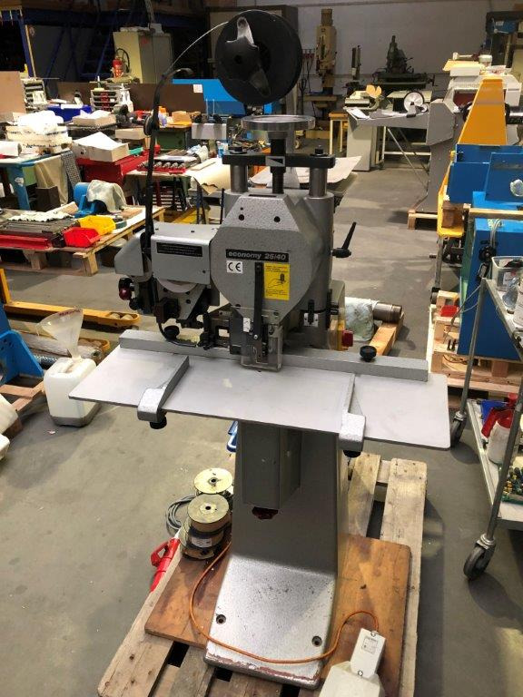 Hohner Economy 25/40 Single Head Wire Stitching Machine - Druckmaschine: das Bild 1 Hohner Economy 25/40 Single Head Wire Stitching Machine - Druckmaschine: das Bild 1