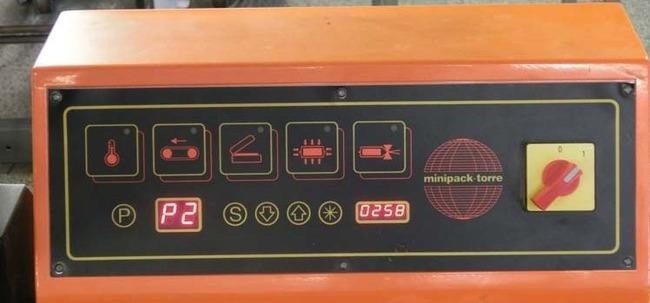 Torre Minipack FM 76 A Digit Semi Automatic Hood Shrinker - Verpackungsmaschine: das Bild 2 Torre Minipack FM 76 A Digit Semi Automatic Hood Shrinker - Verpackungsmaschine: das Bild 2