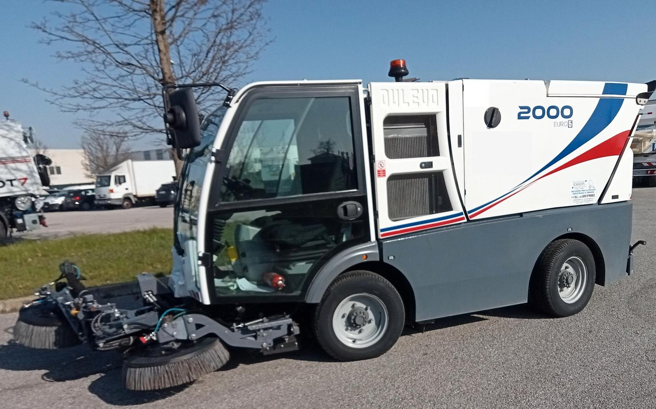 DULEVO 2000 SKY EU5 - Kehrmaschine: das Bild 1 DULEVO 2000 SKY EU5 - Kehrmaschine: das Bild 1