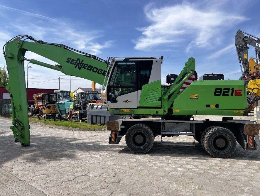 Sennebogen 821 K10 ULM - Umschlagbagger: das Bild 1 Sennebogen 821 K10 ULM - Umschlagbagger: das Bild 1