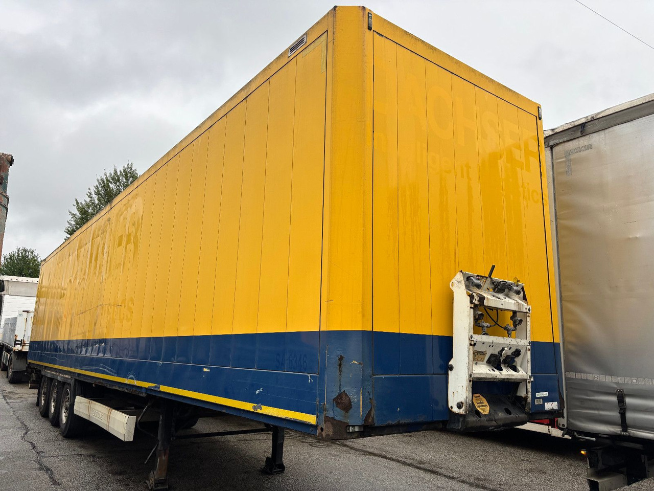 Krone SD Textilkoffer/Luft/Scheibe - Koffer Auflieger: das Bild 3 Krone SD Textilkoffer/Luft/Scheibe - Koffer Auflieger: das Bild 3