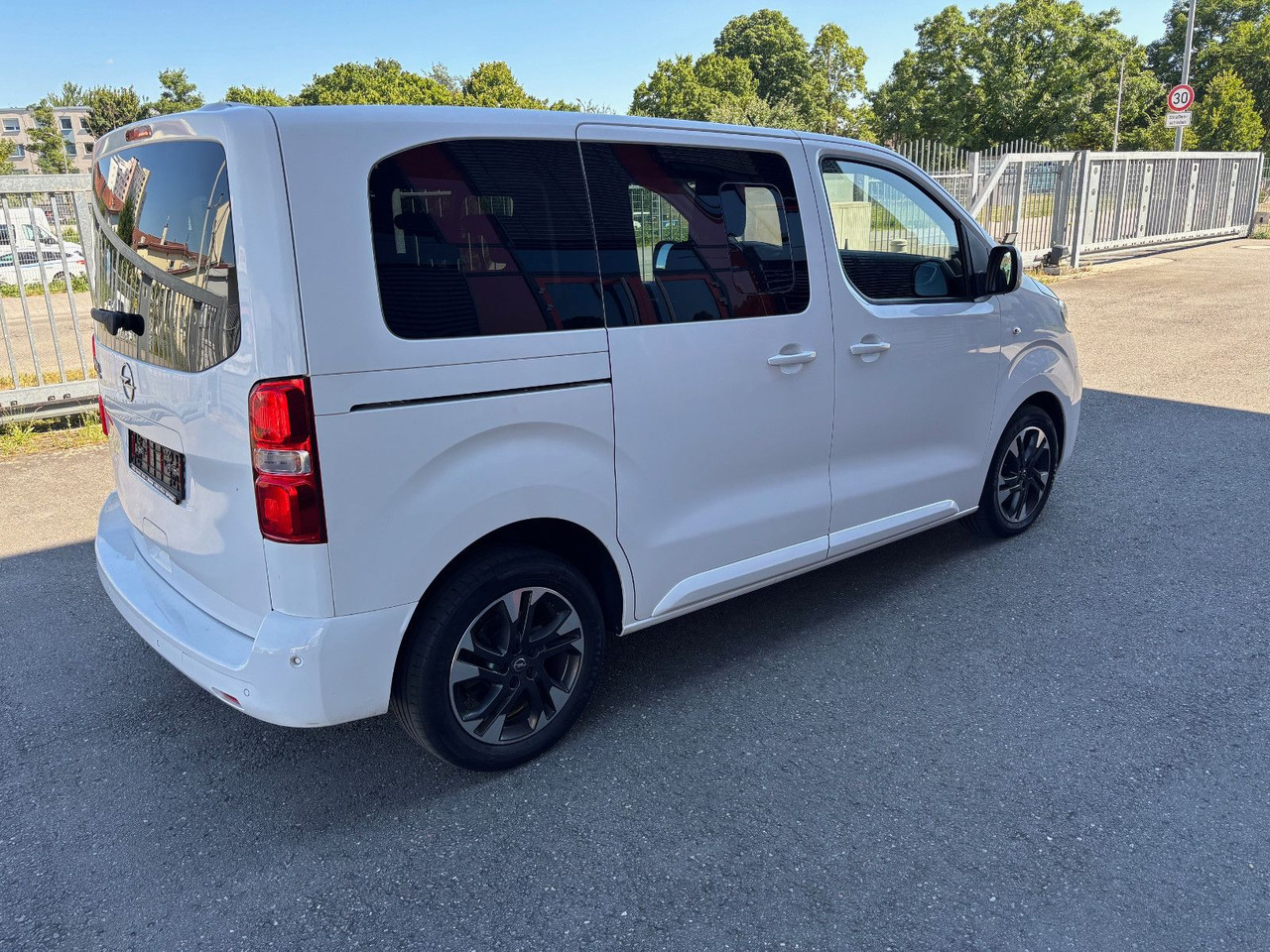 Opel Zafira Life Edition S/HU neu - Personentransporter: das Bild 5 Opel Zafira Life Edition S/HU neu - Personentransporter: das Bild 5