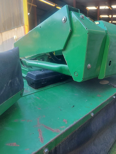 John Deere 131 - Mähwerk: das Bild 2 John Deere 131 - Mähwerk: das Bild 2