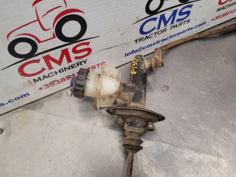 Fiat New Holland F, M, 60 Series F130, M115, 8160 Clutch Master Cylinder 5150299 - Kupplungszylinder für Traktor: das Bild 3 Fiat New Holland F, M, 60 Series F130, M115, 8160 Clutch Master Cylinder 5150299 - Kupplungszylinder für Traktor: das Bild 3