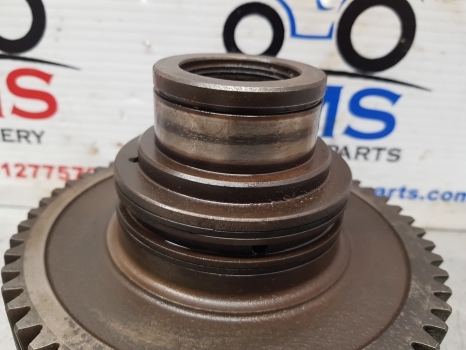 New Holland Case T7, T6000, Puma T7.190 Splitter Clutch Bell Housing 87718795 - Kupplung und Teile für Traktor: das Bild 3 New Holland Case T7, T6000, Puma T7.190 Splitter Clutch Bell Housing 87718795 - Kupplung und Teile für Traktor: das Bild 3