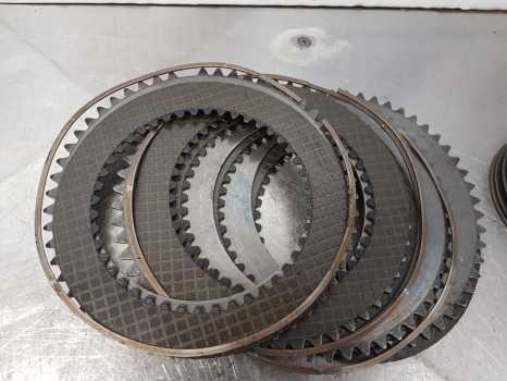 New Holland T5.95, T4, T5, Tl Transmission Clutch Disc Kit 87534848, 87547943 - Kupplungsscheibe für Traktor: das Bild 4 New Holland T5.95, T4, T5, Tl Transmission Clutch Disc Kit 87534848, 87547943 - Kupplungsscheibe für Traktor: das Bild 4
