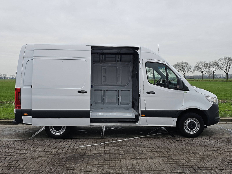 Kleintransporter Mercedes-Benz Sprinter 311 CDI 37 AUT. L2H2: das Bild 13 Kleintransporter Mercedes-Benz Sprinter 311 CDI 37 AUT. L2H2: das Bild 13