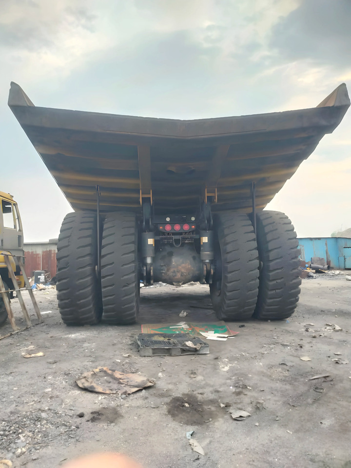 KOMATSU DUMP TRUCK HD785-7 - Bergbaumaschine: das Bild 5 KOMATSU DUMP TRUCK HD785-7 - Bergbaumaschine: das Bild 5