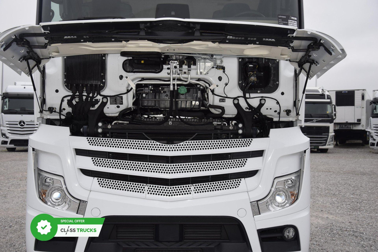 Sattelzugmaschine Mercedes-Benz Actros 5 1845 BigSpace: das Bild 16 Sattelzugmaschine Mercedes-Benz Actros 5 1845 BigSpace: das Bild 16