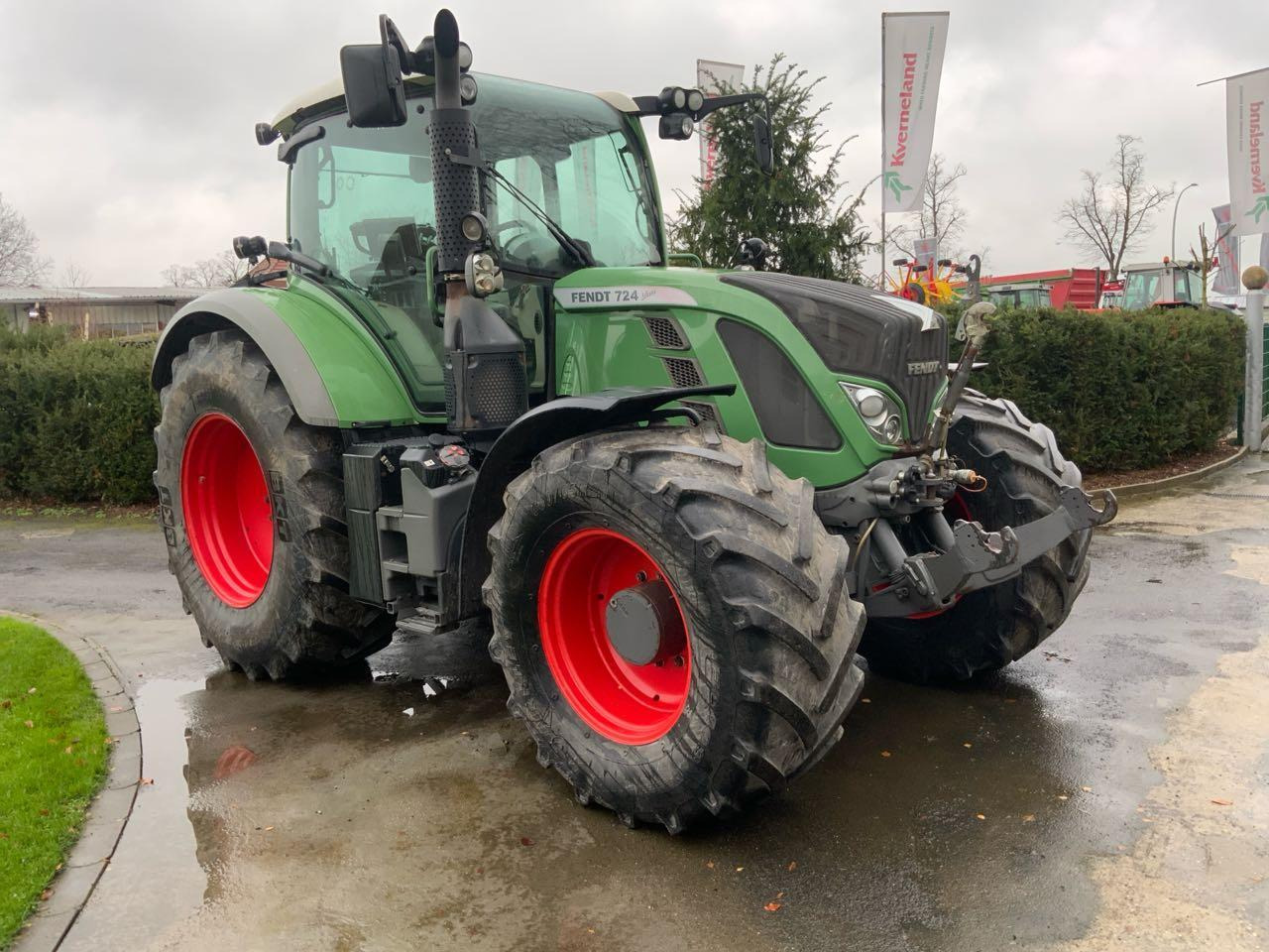 Fendt 724 Vario ProfiPlus - Traktor: das Bild 1 Fendt 724 Vario ProfiPlus - Traktor: das Bild 1
