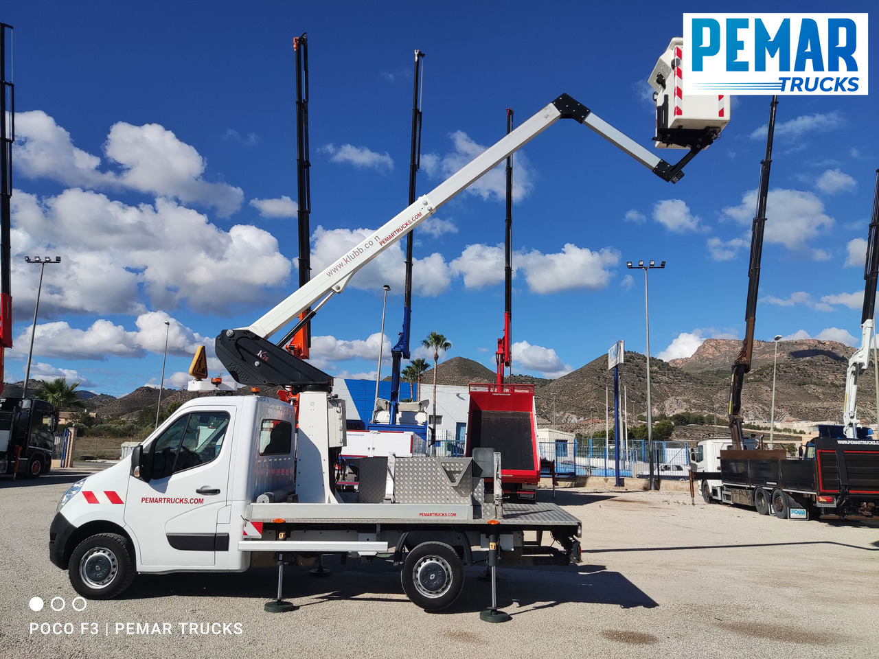 RENAULT MASTER 2.3 DCI CESTA ELEVADORA PORTAPERSONAS - Personentransporter: das Bild 5 RENAULT MASTER 2.3 DCI CESTA ELEVADORA PORTAPERSONAS - Personentransporter: das Bild 5