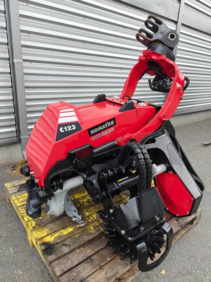 Komatsu C 123 - Fällgreifer: das Bild 1 Komatsu C 123 - Fällgreifer: das Bild 1