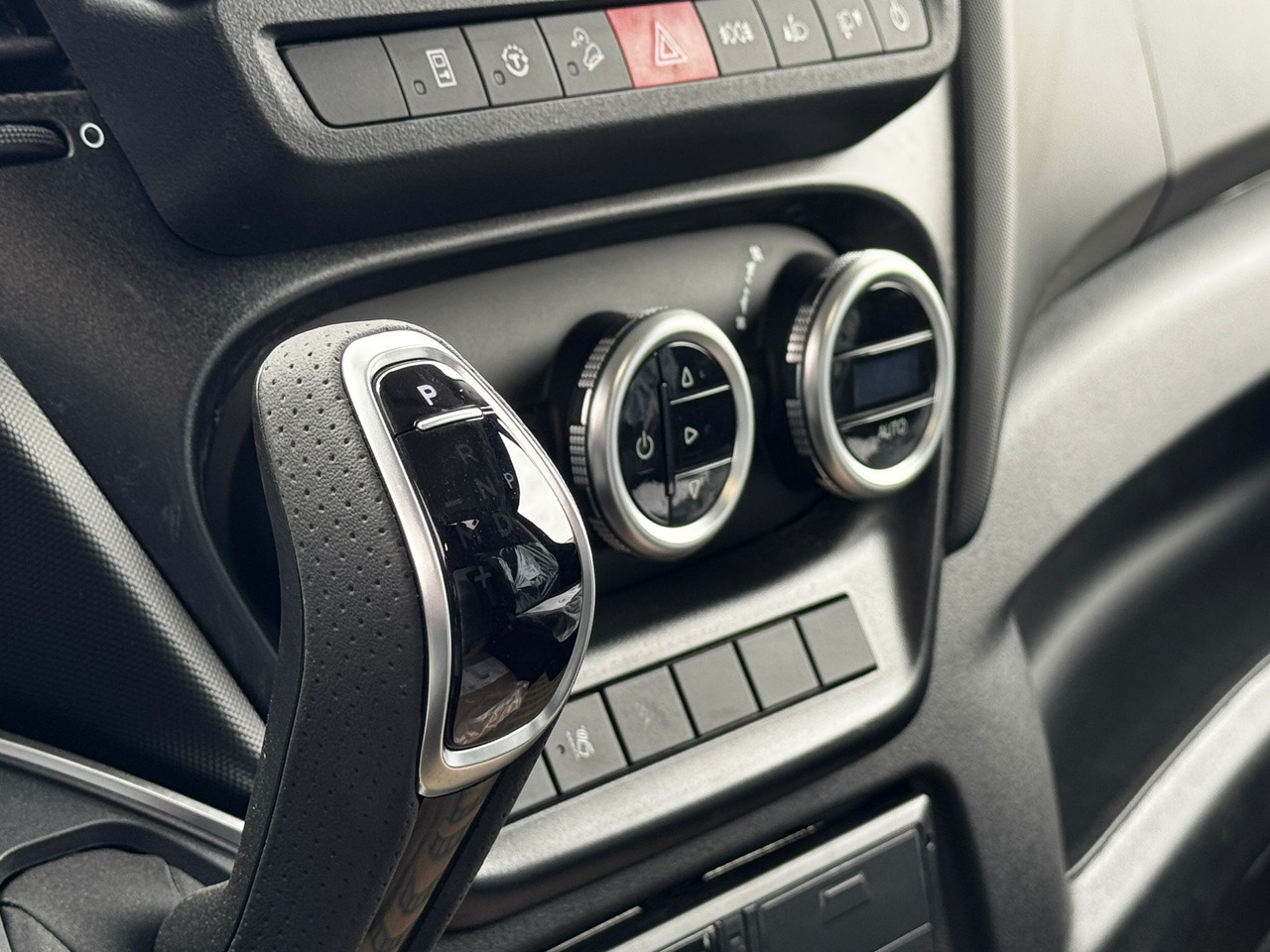 IVECO Daily 35S18HA8/P - Transporter: das Bild 5 IVECO Daily 35S18HA8/P - Transporter: das Bild 5