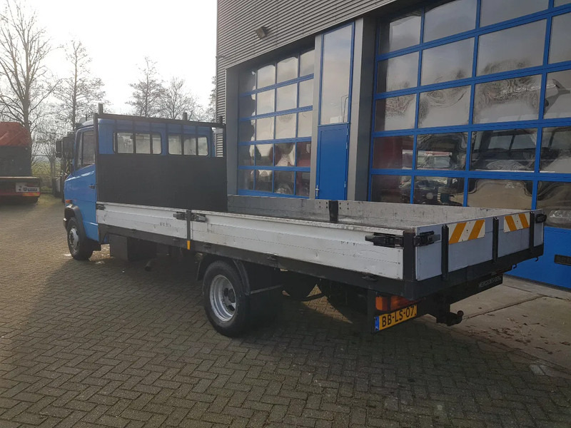 Mercedes-Benz 611 D Open laadbak Manual - Pritsche LKW: das Bild 4 Mercedes-Benz 611 D Open laadbak Manual - Pritsche LKW: das Bild 4