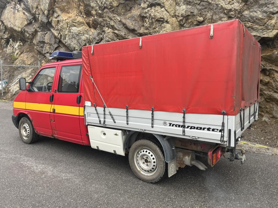VOLKSWAGEN Transporter 2,5 TDI Syncro 4x4 - Feuerwehrfahrzeug: das Bild 5 VOLKSWAGEN Transporter 2,5 TDI Syncro 4x4 - Feuerwehrfahrzeug: das Bild 5