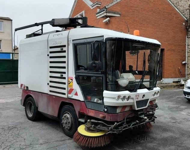 Ravo 540XL/545XL Kehrmaschine wie Citycat Cityfant Dulevo - Kommunal-/ Sonderfahrzeug: das Bild 2 Ravo 540XL/545XL Kehrmaschine wie Citycat Cityfant Dulevo - Kommunal-/ Sonderfahrzeug: das Bild 2