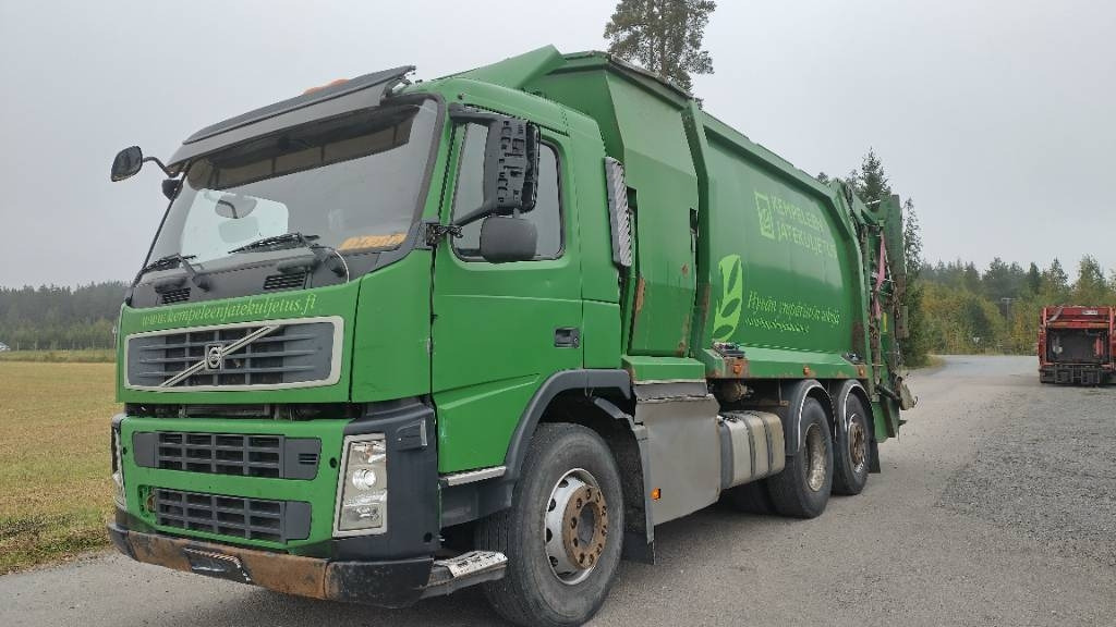 Volvo FM9 6x2 pakkaaja +nostin +etukippo - Müllwagen: das Bild 1 Volvo FM9 6x2 pakkaaja +nostin +etukippo - Müllwagen: das Bild 1