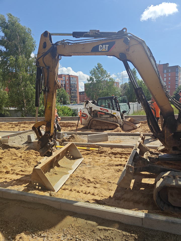 CATERPILLAR 305E2 - Minibagger: das Bild 3 CATERPILLAR 305E2 - Minibagger: das Bild 3