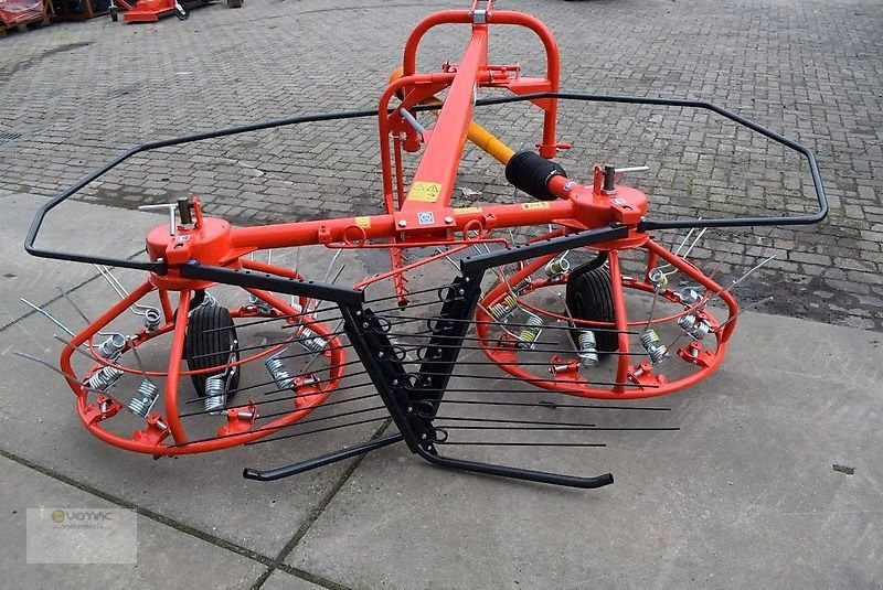 Boxer Heuwender 300cm Boxer HB275 Heuschwader Kreiselwender Schwader - Heuwender/ Wenderechen: das Bild 2 Boxer Heuwender 300cm Boxer HB275 Heuschwader Kreiselwender Schwader - Heuwender/ Wenderechen: das Bild 2