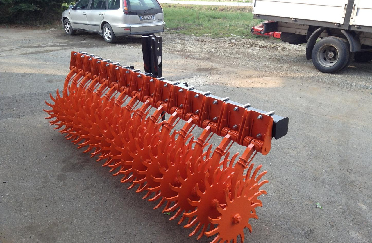 Rompicrosta a.s.r. 270 - Technik für Bodenbearbeitung: das Bild 2 Rompicrosta a.s.r. 270 - Technik für Bodenbearbeitung: das Bild 2