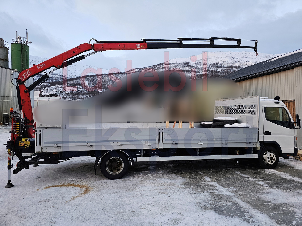MITSUBISHI Fuso CANTER / FASSI F50 / LOW KM - Autokran: das Bild 3 MITSUBISHI Fuso CANTER / FASSI F50 / LOW KM - Autokran: das Bild 3