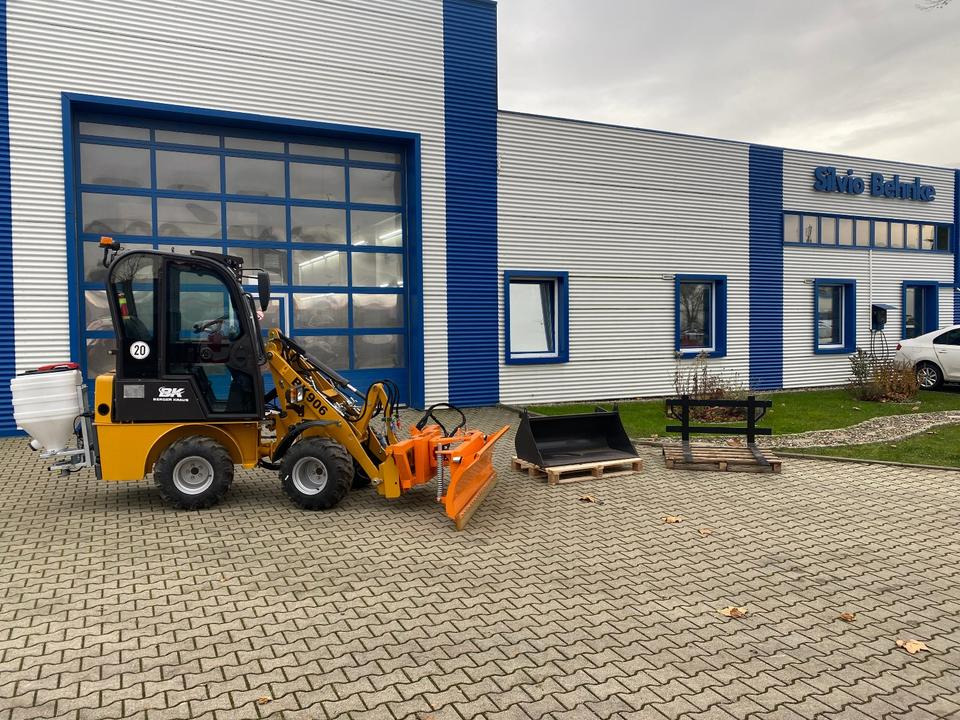 Radlader/Hoflader BK906 mit Kabine inkl. Winter-Komplettpaket *INKL.19% MWST.*BERGER KRAUS*PERKINS*EURO*SOFORT!* - Hoflader: das Bild 2 Radlader/Hoflader BK906 mit Kabine inkl. Winter-Komplettpaket *INKL.19% MWST.*BERGER KRAUS*PERKINS*EURO*SOFORT!* - Hoflader: das Bild 2