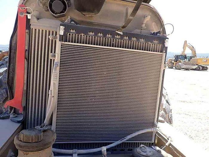 Rüttelplatte CAT CS64B: das Bild 28