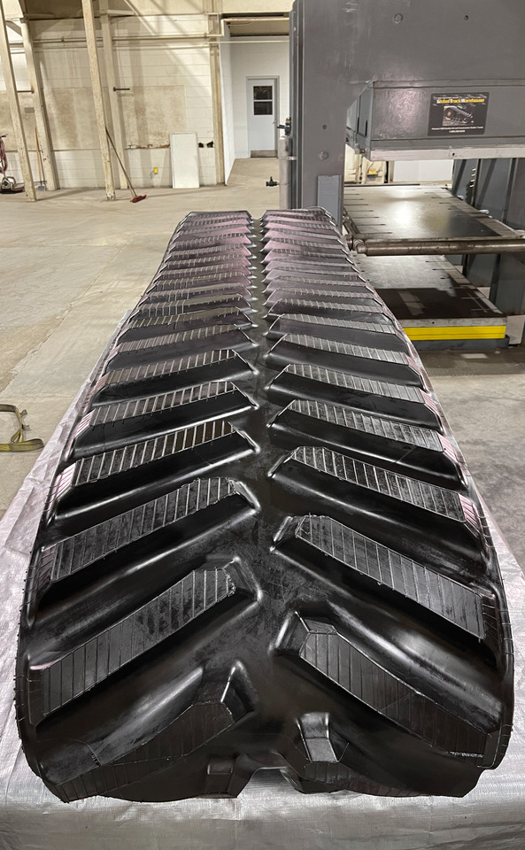 Versatile, Kinze Grain Carts, Kubota Delta track - Kette für Raupentraktor: das Bild 1 Versatile, Kinze Grain Carts, Kubota Delta track - Kette für Raupentraktor: das Bild 1