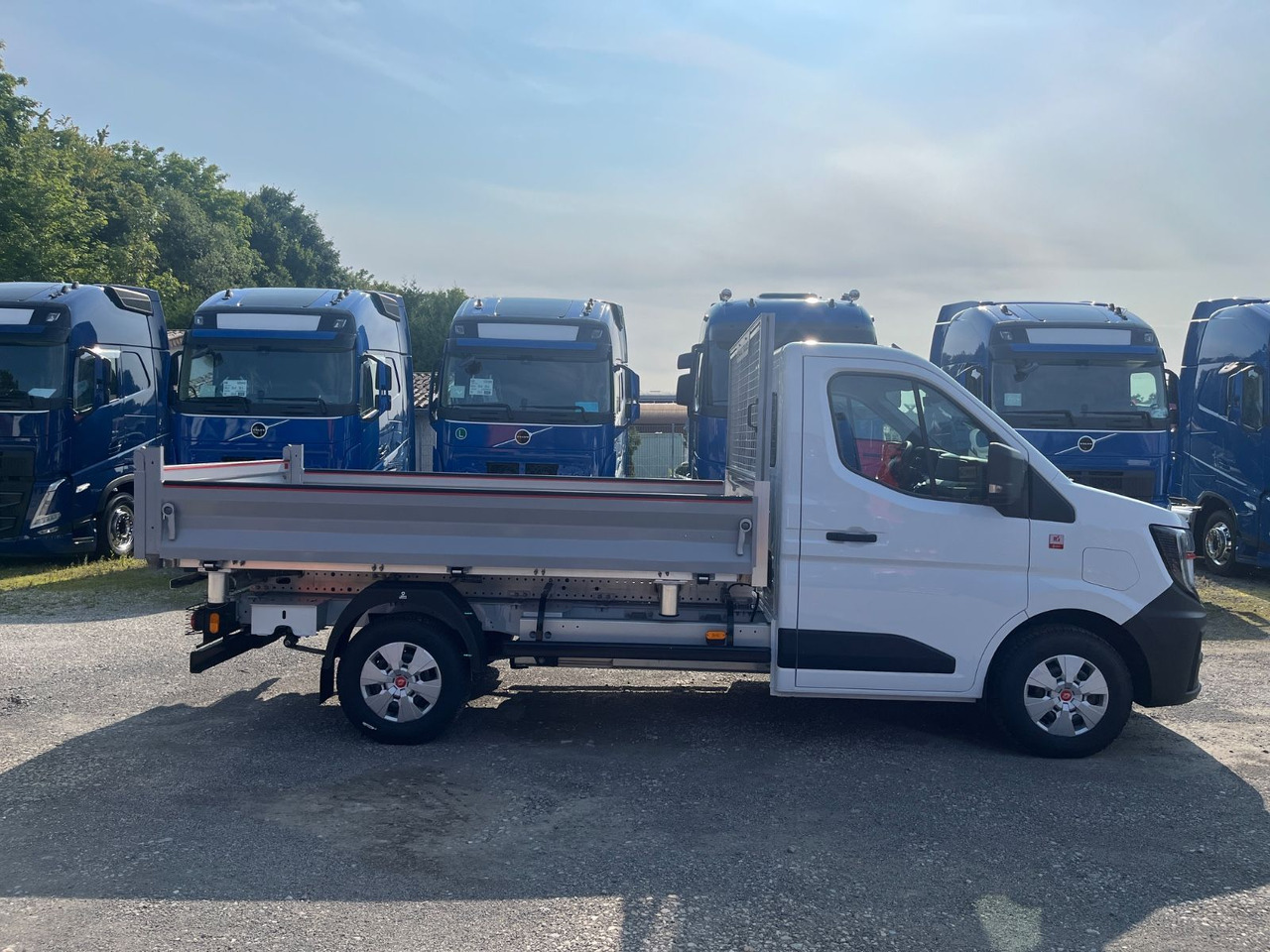 Renault MASTER ELEKTRO DREISEITENKIPPER - Kipper Transporter, Elektro-Transporter: das Bild 3 Renault MASTER ELEKTRO DREISEITENKIPPER - Kipper Transporter, Elektro-Transporter: das Bild 3