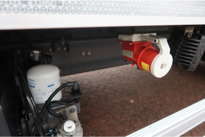 Kühlkoffer LKW Volvo FE Volvo FE 280 4x2 Carrier Supra 1250 Koel/Vries+ BAR klep 2000 kg 2 Stuks in Voorraad: das Bild 13 Kühlkoffer LKW Volvo FE Volvo FE 280 4x2 Carrier Supra 1250 Koel/Vries+ BAR klep 2000 kg 2 Stuks in Voorraad: das Bild 13