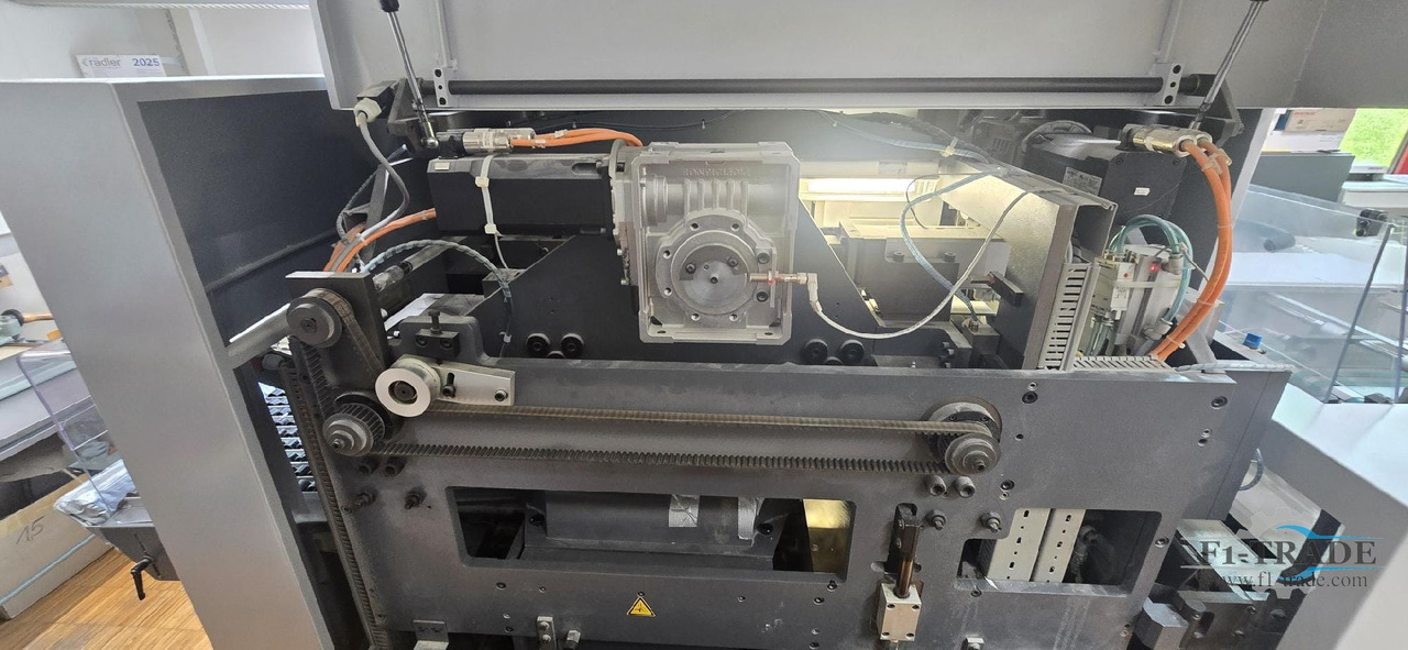 Heidelberg Eurotrimm ET1000 - Industriemaschine: das Bild 3 Heidelberg Eurotrimm ET1000 - Industriemaschine: das Bild 3