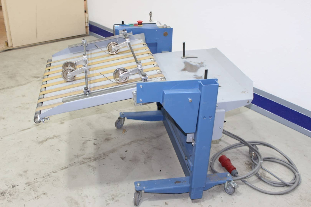 MBO A76-Y2009 - Druckmaschine: das Bild 4 MBO A76-Y2009 - Druckmaschine: das Bild 4