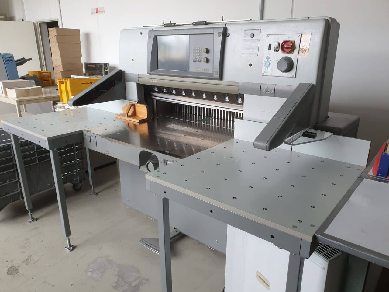 Polar 92 XT - Papierschneidemaschine: das Bild 3 Polar 92 XT - Papierschneidemaschine: das Bild 3