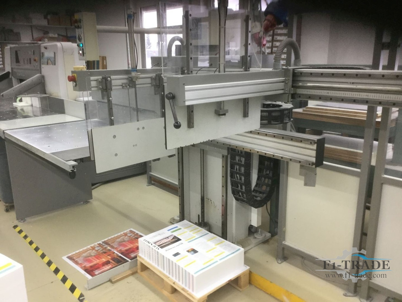 Polar TR 1ER 110-4 - Druckmaschine: das Bild 2 Polar TR 1ER 110-4 - Druckmaschine: das Bild 2
