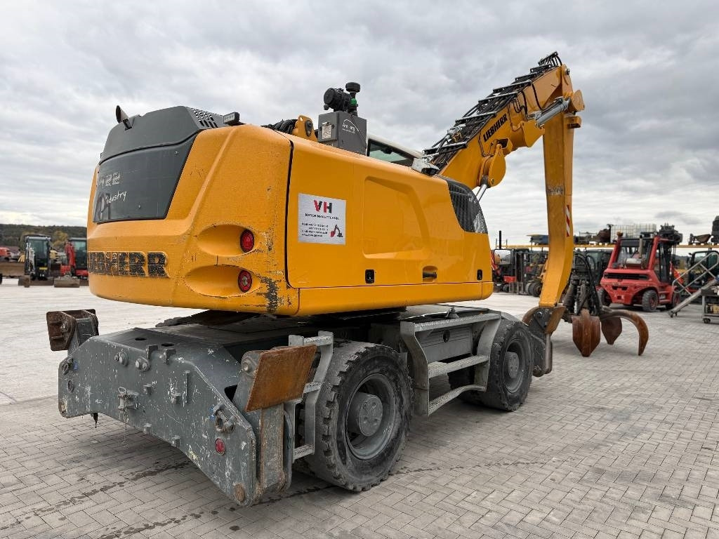 Liebherr LH 22 - Umschlagbagger: das Bild 5 Liebherr LH 22 - Umschlagbagger: das Bild 5