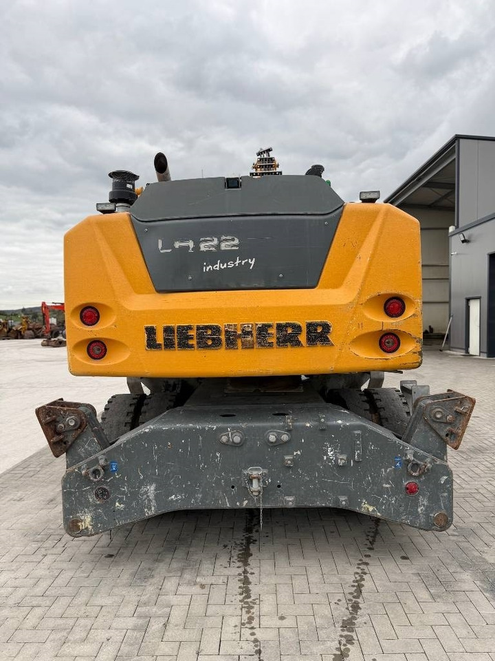 Liebherr LH 22 - Umschlagbagger: das Bild 4 Liebherr LH 22 - Umschlagbagger: das Bild 4