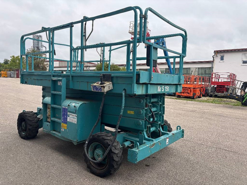 Haulotte H 12 SDX 12m Diesel Scherenarbeitsbühne - Scherenbühne: das Bild 4 Haulotte H 12 SDX 12m Diesel Scherenarbeitsbühne - Scherenbühne: das Bild 4