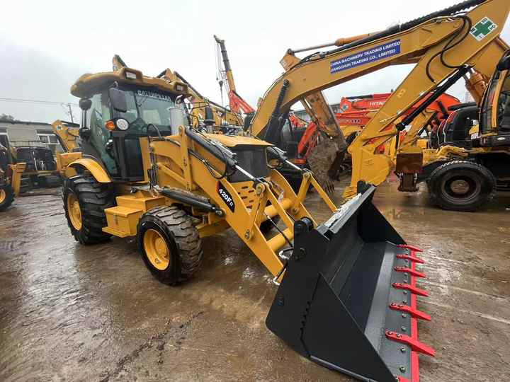 Backhoe loader CAT 420F loader used cheap CAT 420F loader and digger in good running condition on sale - Baggerlader: das Bild 5 Backhoe loader CAT 420F loader used cheap CAT 420F loader and digger in good running condition on sale - Baggerlader: das Bild 5