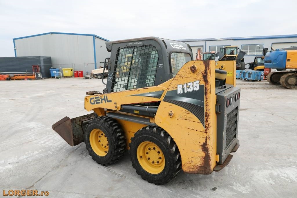 Gehl R 135 - Kompaktlader: das Bild 2 Gehl R 135 - Kompaktlader: das Bild 2