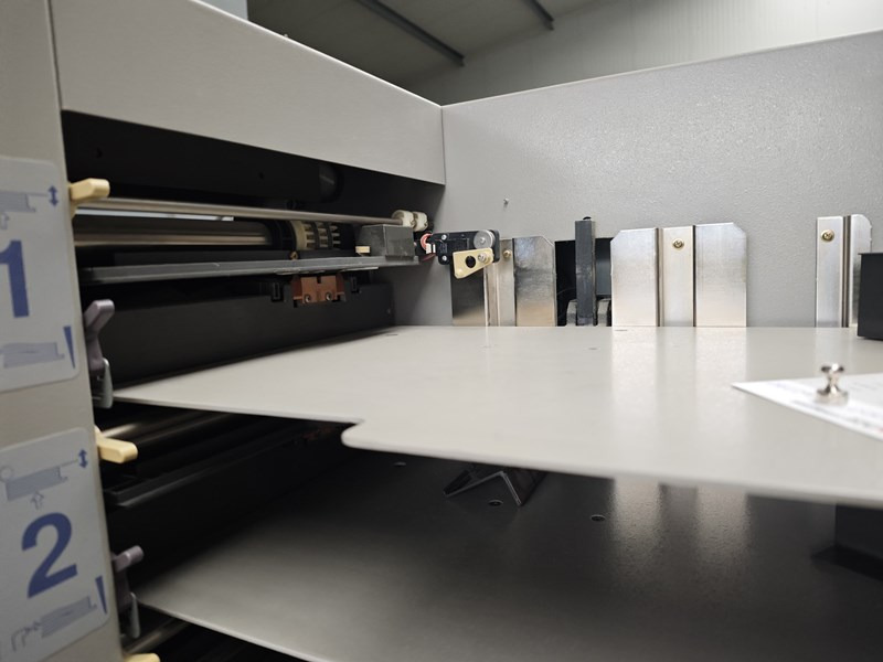 Horizon VAC 100a | 2010 - Druckmaschine: das Bild 2 Horizon VAC 100a | 2010 - Druckmaschine: das Bild 2