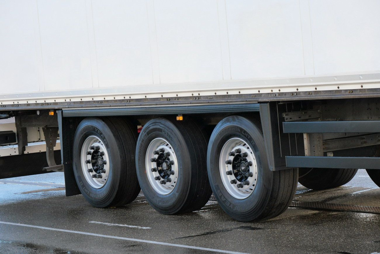 Schmitz Cargobull SKO 24/DOPPELSTOCK / ZURRLEISTE / LASI 12642 XL - Koffer Auflieger: das Bild 5 Schmitz Cargobull SKO 24/DOPPELSTOCK / ZURRLEISTE / LASI 12642 XL - Koffer Auflieger: das Bild 5