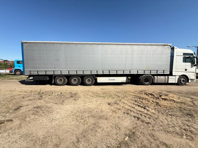 Krone SD mit Ladebordwand - Planenauflieger: das Bild 3 Krone SD mit Ladebordwand - Planenauflieger: das Bild 3